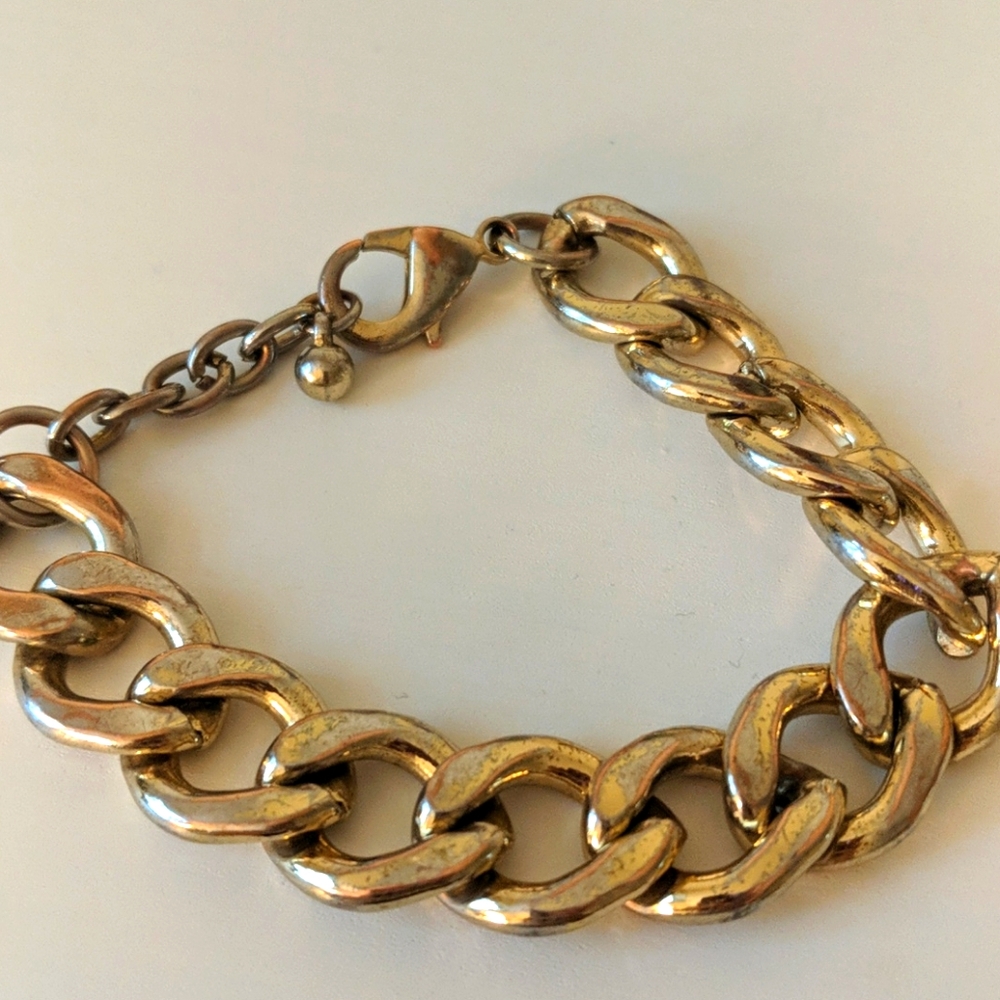 Chunky Gold chain link bracelet